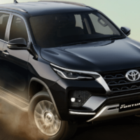 Toyota Fortuner Black