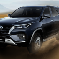 Toyota Fortuner Black